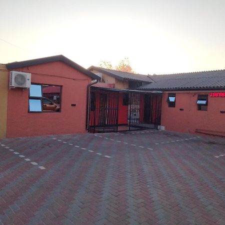Garden Point Hotel Johannesburg Buitenkant foto