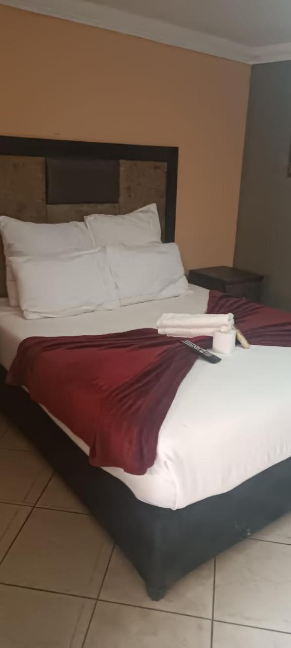 Garden Point Hotel Johannesburg Buitenkant foto